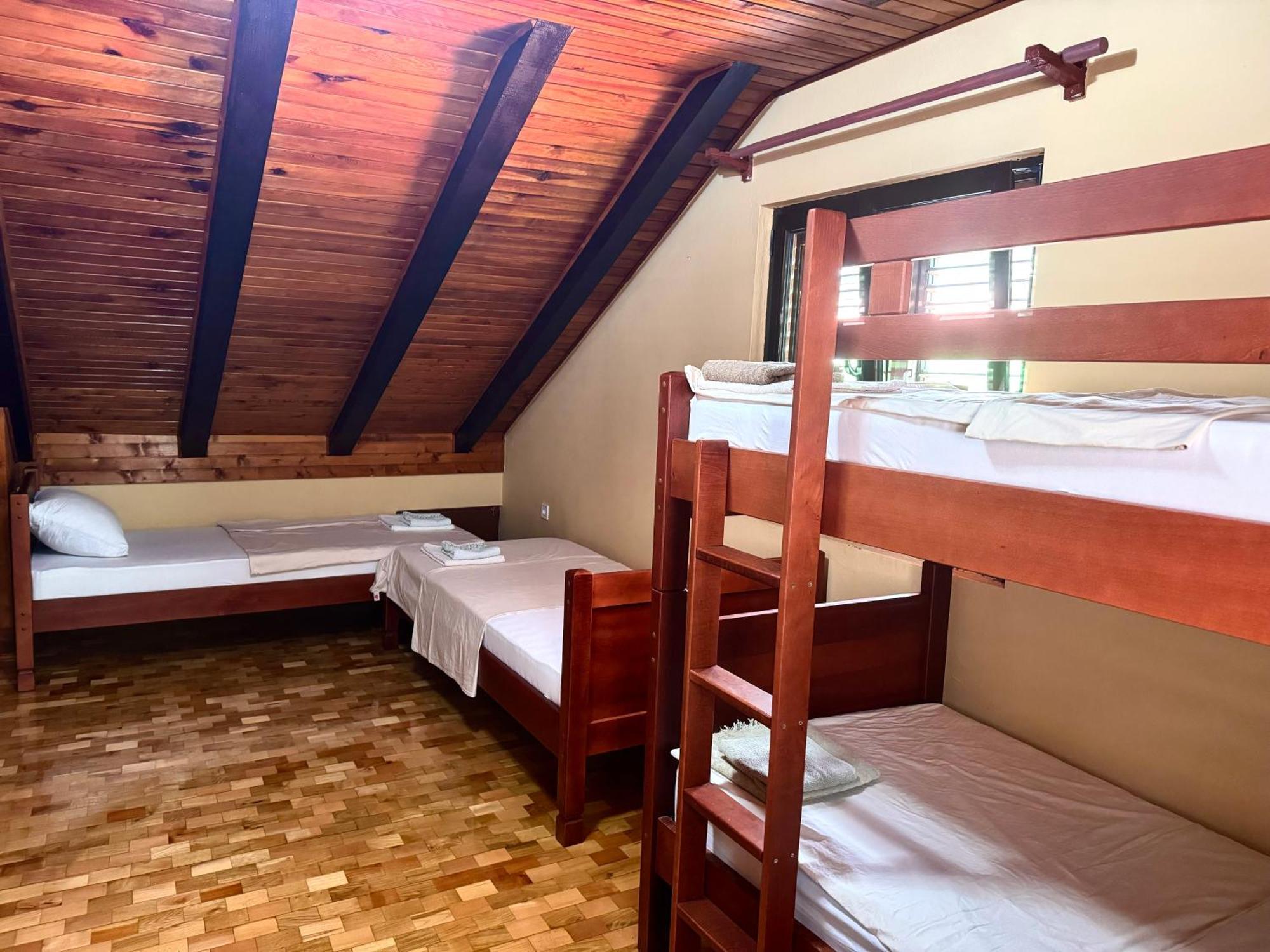 Kotorhostelito Exteriér fotografie