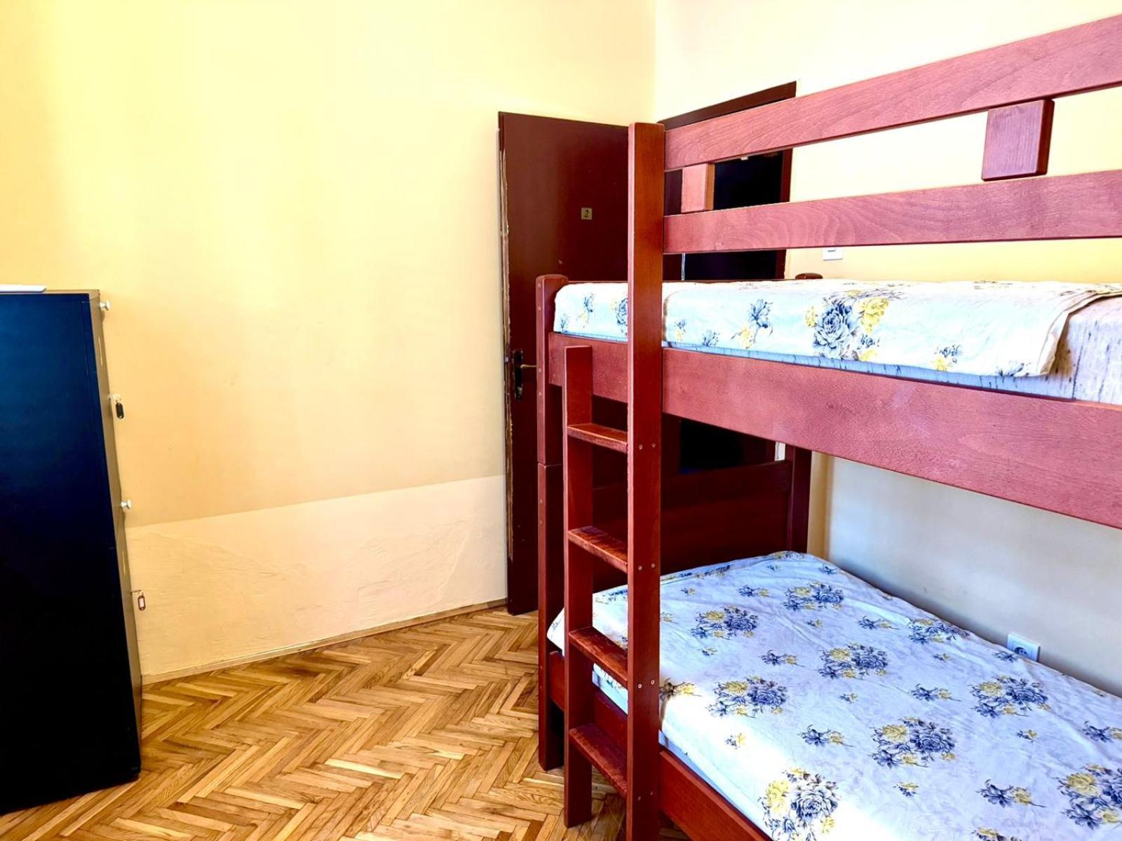 Kotorhostelito Exteriér fotografie