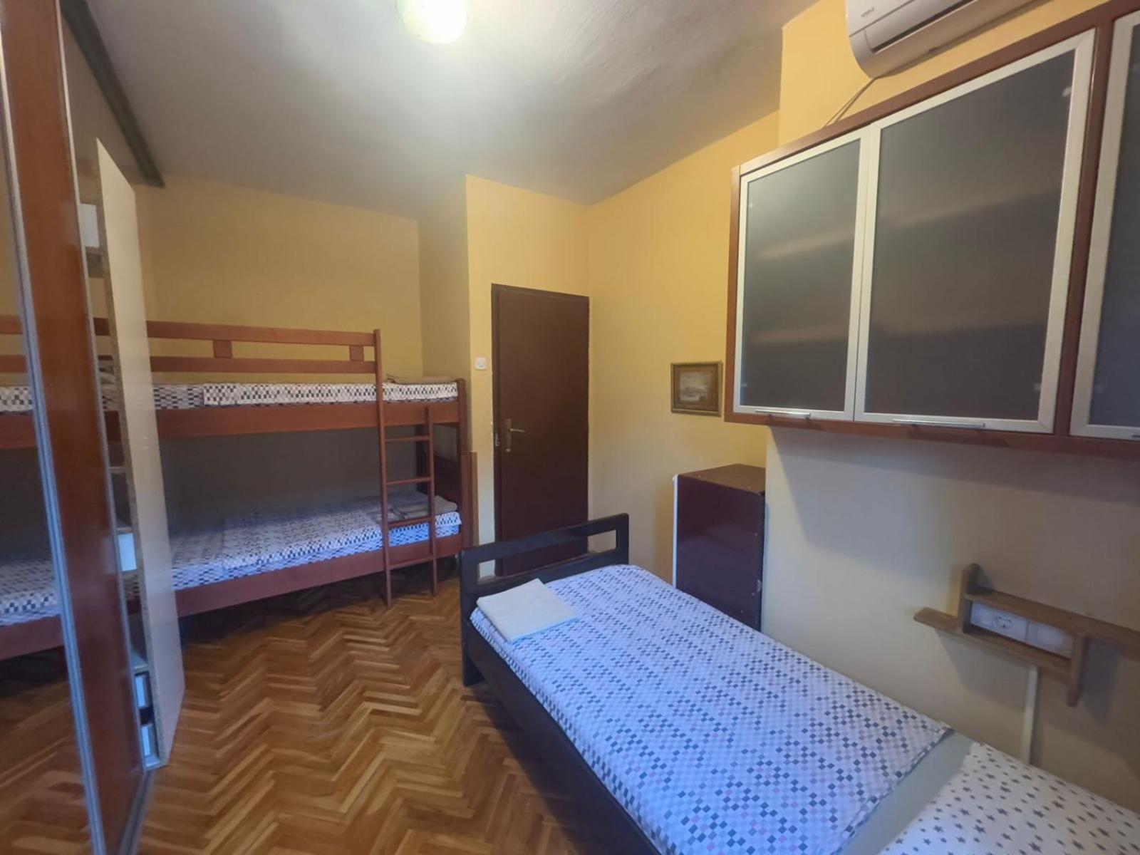 Kotorhostelito Exteriér fotografie